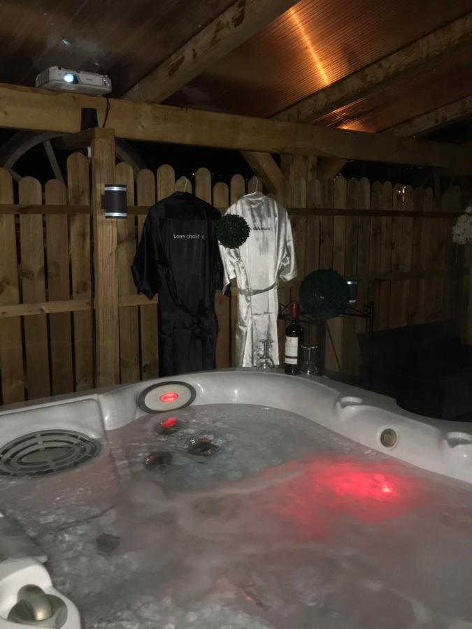Le Love Chalet Des Alpes Guillestre Exterior foto